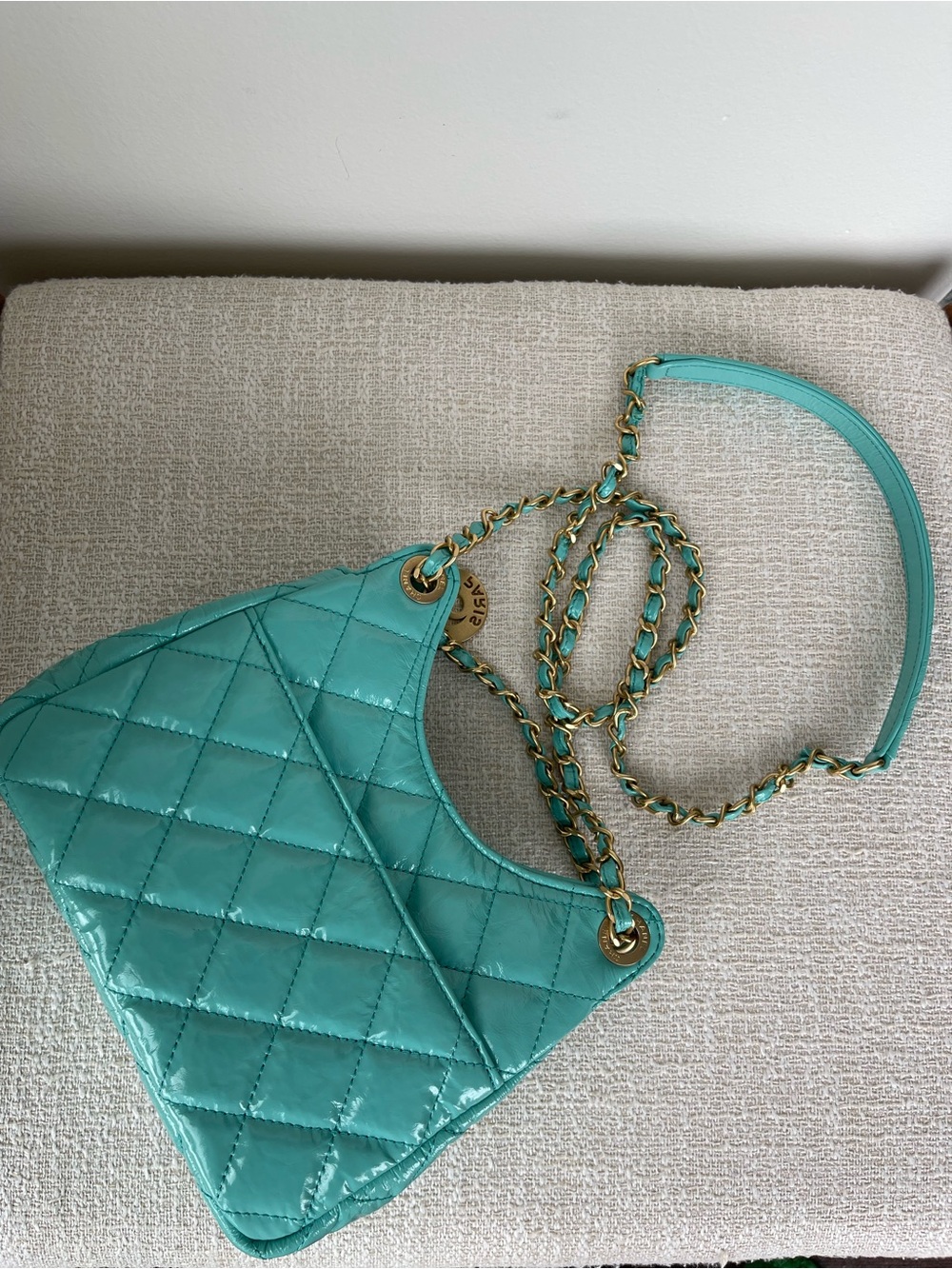 Chanel Small Wavy Hobo Bag Classic Quilted Crumpled Calfskin Rare Turquoise - Picture 3 of 12